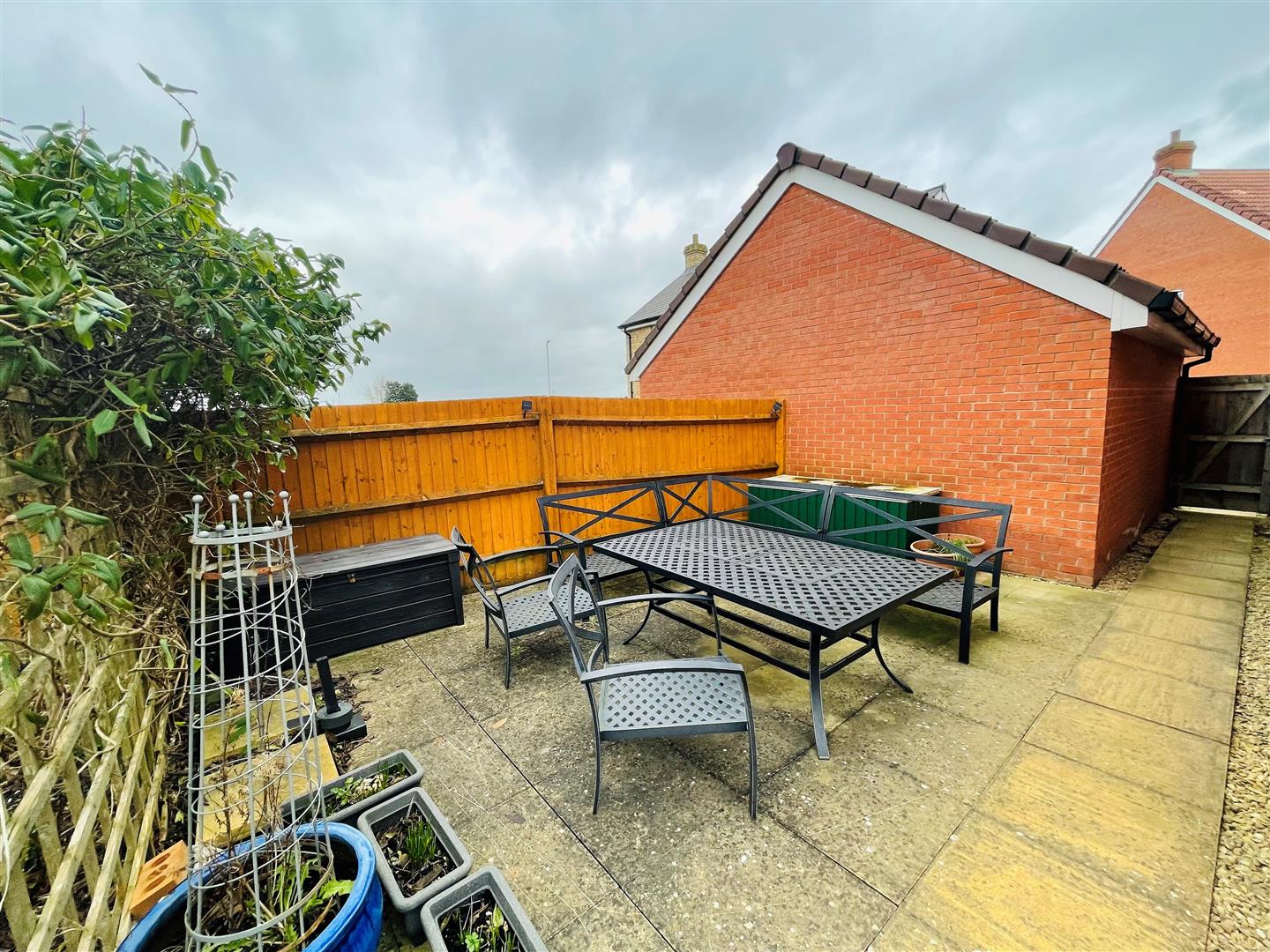 Lane, Melksham Lock and Key